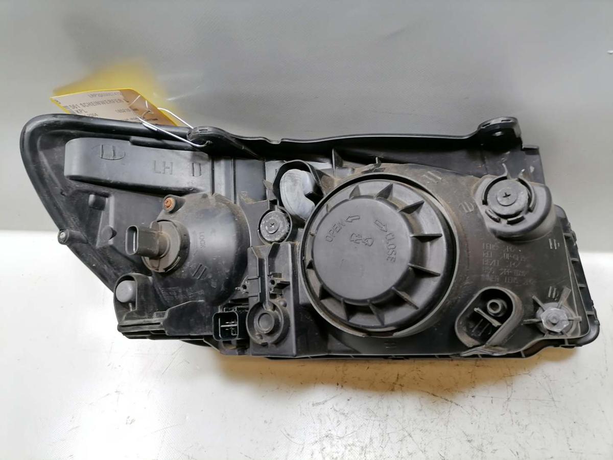 Kia Cerato original Scheinwerfer vorn links Halogen Bj.2004